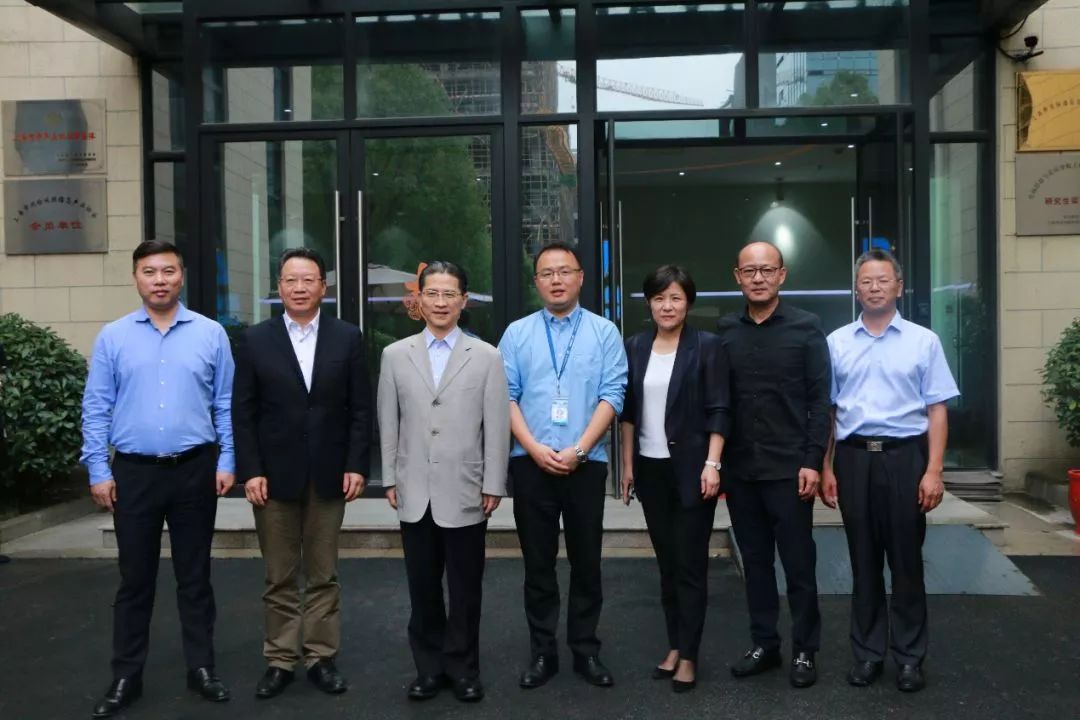 上海市政協(xié)副主席周漢民一行蒞臨普適導(dǎo)航調(diào)研(圖3)